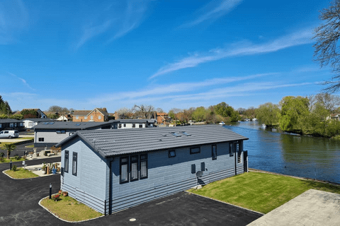 Quickmove Properties - Thames Retreat for sale, 141 Chertsey Lane, Staines , TW18 3ND