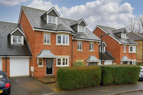 18 Horton Crescent, Epsom, KT19 8AA