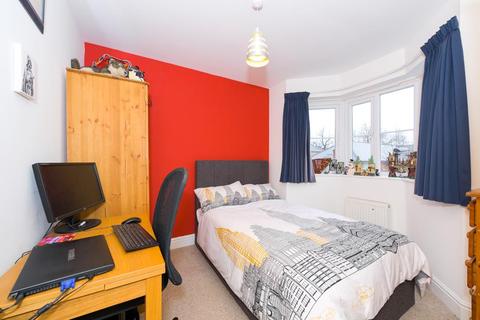 18 Horton Crescent, Epsom, KT19 8AA