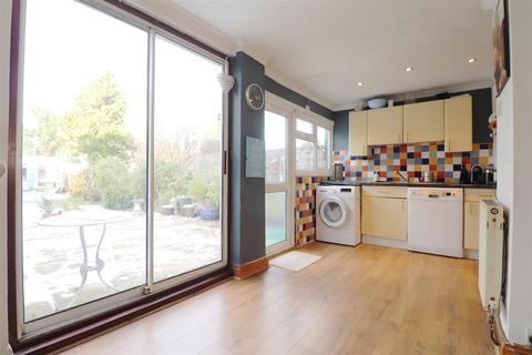 114 Belmont Road, Erith, DA8 1LD
