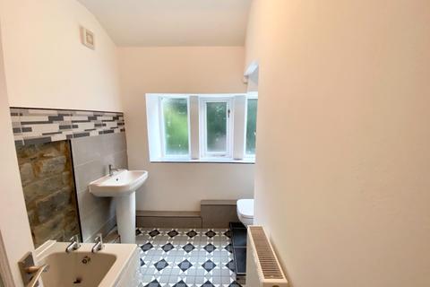 10 Barber Row, Linthwaite, Huddersfield, HD7 5QL