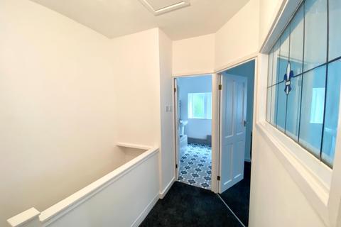 10 Barber Row, Linthwaite, Huddersfield, HD7 5QL