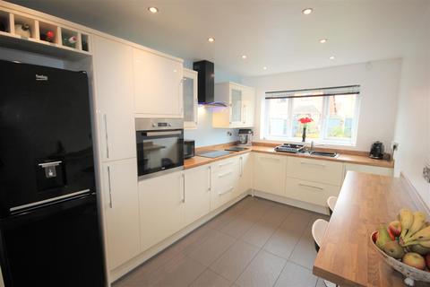 11 Dryden Way, Cheadle, Stoke-on-trent, ST10 1YE