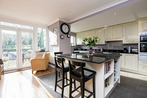 47 Morgan Crescent, Theydon Bois, Epping, CM16 7DU