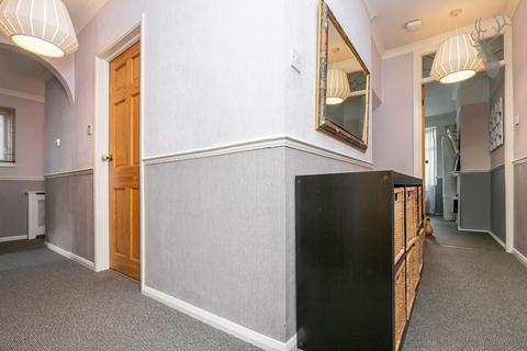 47 Morgan Crescent, Theydon Bois, Epping, CM16 7DU