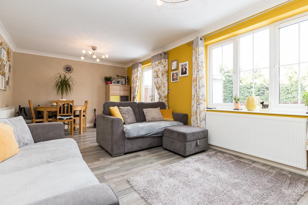 Ennerdale Lane, Scunthorpe 4 bed semidetached house £190,000