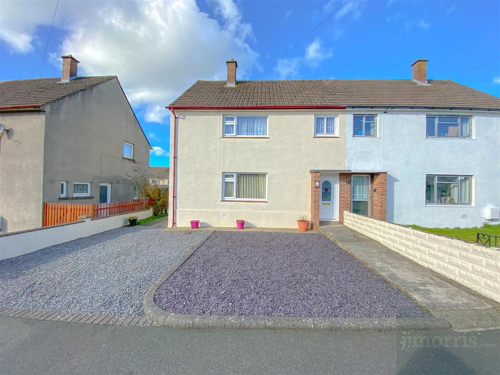 Maesglas, Cardigan 4 bed semidetached house £169,950