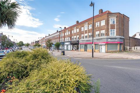 71a Stoneleigh Broadway, Epsom, KT17 2HP