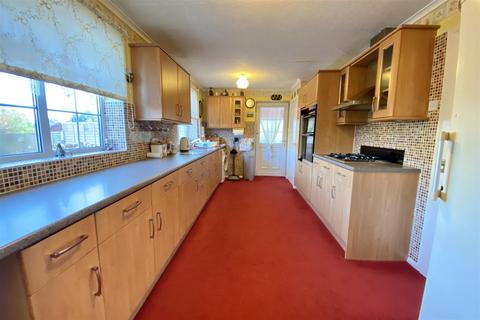14 Colster Way, Colsterworth, Grantham, NG33 5JT