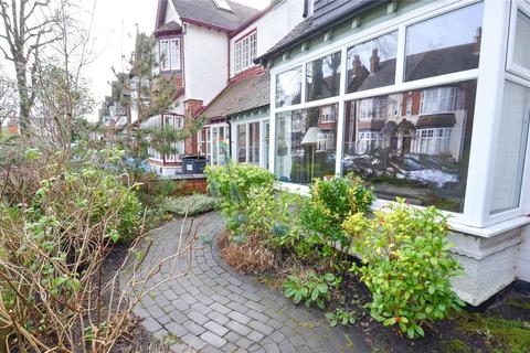 18 Abbots Road, Birmingham, B14 7QD