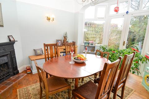 18 Abbots Road, Birmingham, B14 7QD