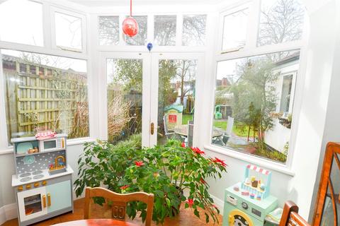 18 Abbots Road, Birmingham, B14 7QD