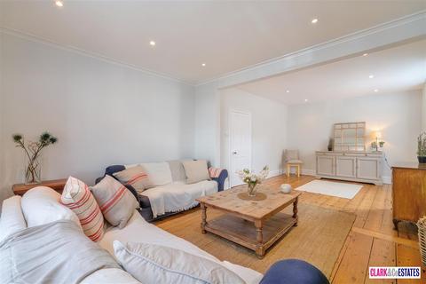 undefined, Fore Street, Topsham