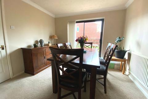16 Millside Close, Northampton, NN2 7TR