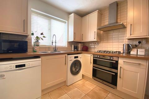 16 Millside Close, Northampton, NN2 7TR