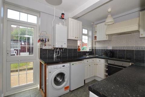 193 Alnwick Road, London, SE12 9BU