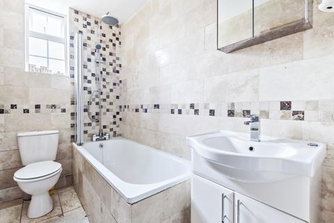 193 Alnwick Road, London, SE12 9BU