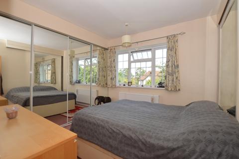 193 Alnwick Road, London, SE12 9BU