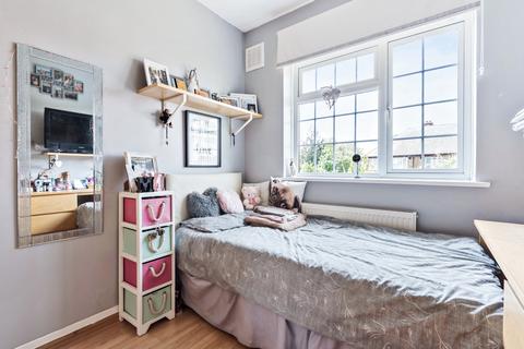 193 Alnwick Road, London, SE12 9BU