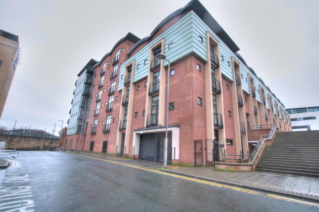 Curzon Place, Gateshead, NE8 3 bed flat £1,100 pcm (£254 pw)