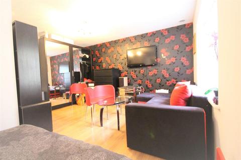 125 Angelica Drive, London, E6 6NT