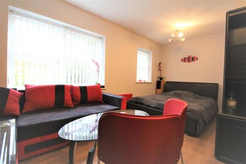 125 Angelica Drive, London, E6 6NT