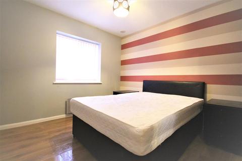 125 Angelica Drive, London, E6 6NT