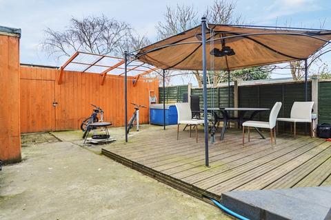 36 Craydene Road, Erith, DA8 2HR