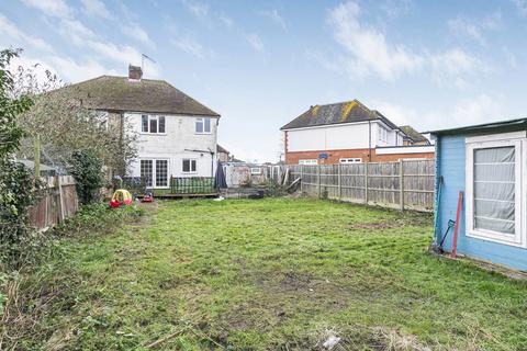 69 Gordon Close, Staines-upon-thames, TW18 1AP