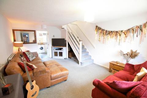 2 bedroom terraced house to rent, Aldbury Close, Jersey Farm, St Albans, AL4