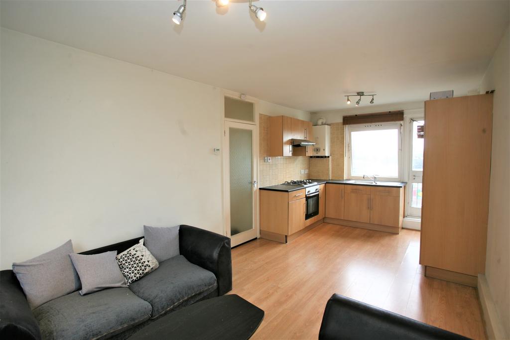 Sheepcote Lane, Battersea, SW11 5BU 2 bed flat £1,352 pcm (£312 pw)