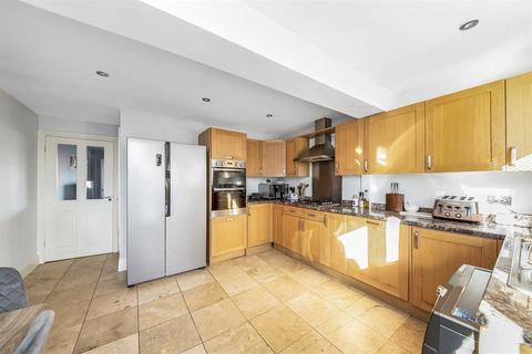 59 Middlecroft Drive, Strensall, York, YO32 5UP