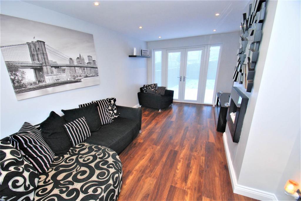 Steward Crescent, South Shields 3 bed semidetached house £145,000
