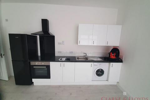 1 bedroom flat to rent, Harold Court House, ROMFORD RM3