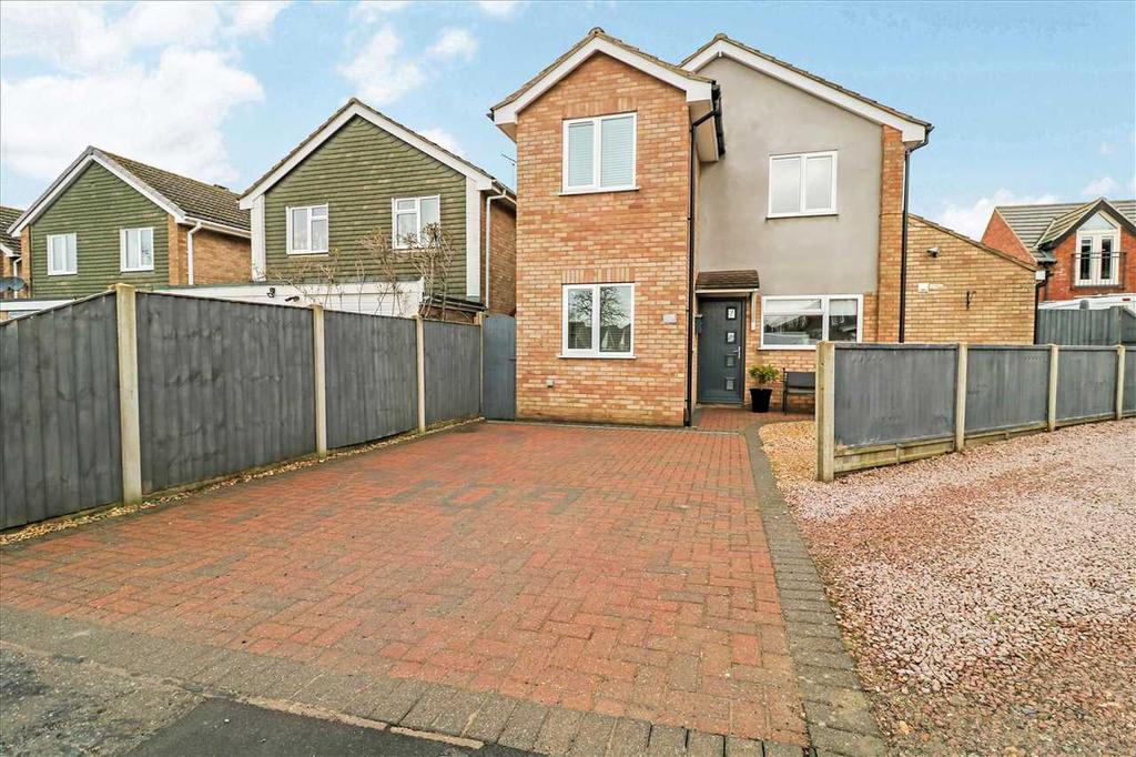 Broughton Gardens, Lincoln 4 bed detached house £260,000