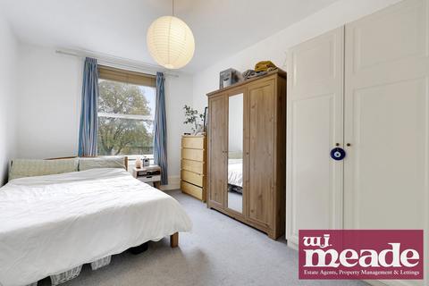 1 bedroom flat to rent, Empress Court, Hackney, E9