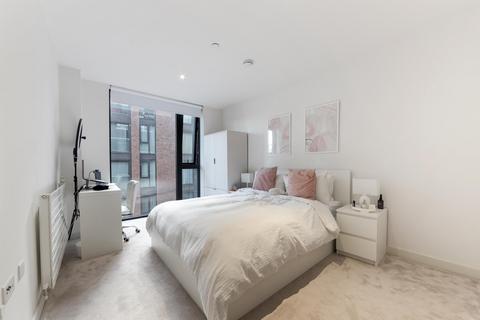 1 bedroom apartment for sale, Echo Court, Royal Wharf, London, E16