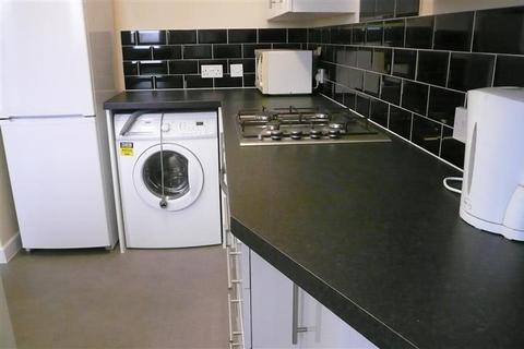4 bedroom terraced house to rent - STUDENTS - MULLER ROAD, HORFIELD