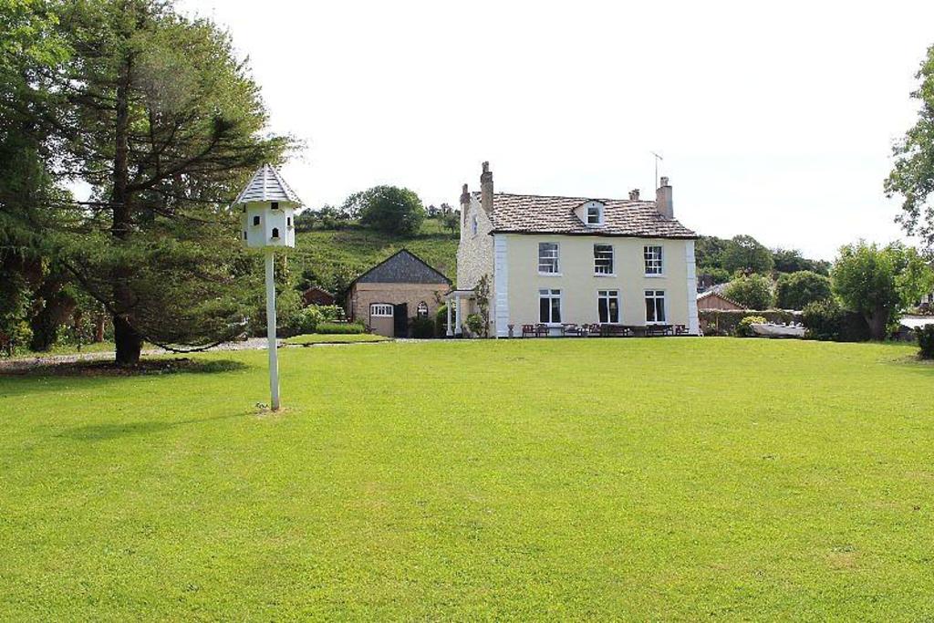 Venton House, Millpool Head... 8 bed detached house £750,000