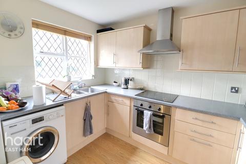 32 Kirkham Road, London, E6 5RY
