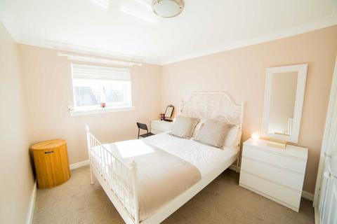 3f Fulton Crescent, Kilbarchan, Johnstone, PA10 2EB
