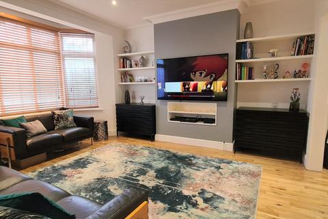 46 Cat Hill, Barnet, EN4 8HY