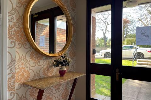 Flat 39, Spruce Park Cumberland Road, Bromley, BR2 0EH