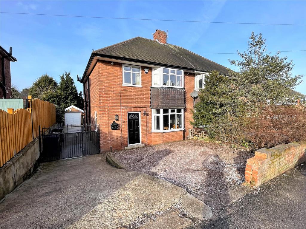 Queens Drive, Barnsley, S75 3 bed semidetached house £190,000