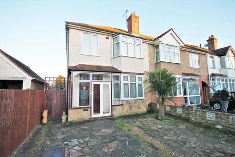 3 bedroom semi-detached house to rent, Myrtle Grove, New Malden