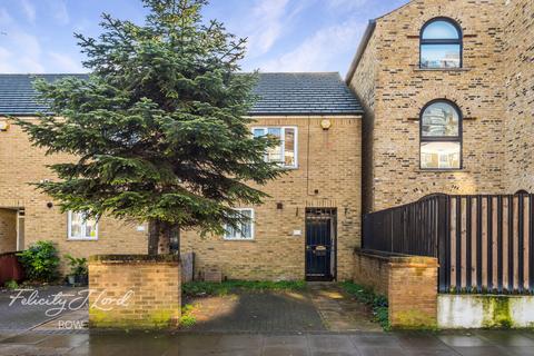 38 Ruston Street, London, E3 2LR