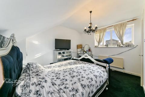 38 Ruston Street, London, E3 2LR