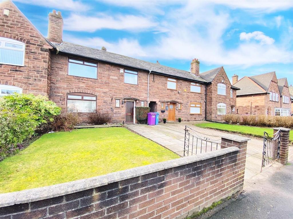 Queens Drive, West Derby, Liverpool 3 bed semidetached house £140,000