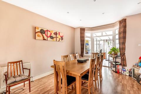 22 Hillside Drive, Edgware, HA8 7PG