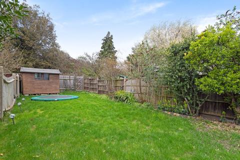 16 Abbott Avenue, London, SW20 8SQ